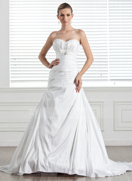 A-Line/Princess Sweetheart Court Train Taffeta Wedding Dress With Ruffle (002005506)