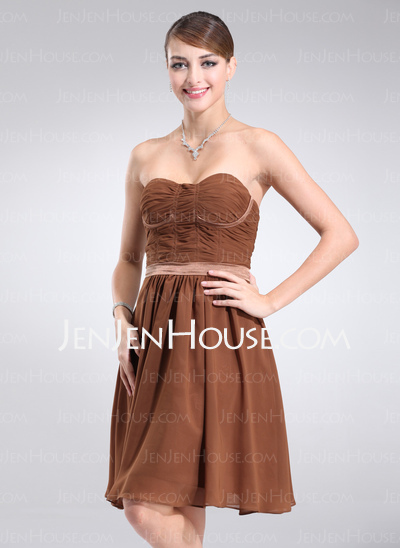 A-Line/Princess Sweetheart Knee-Length Chiffon Charmeuse Homecoming Dress With Ruffle (022020771)