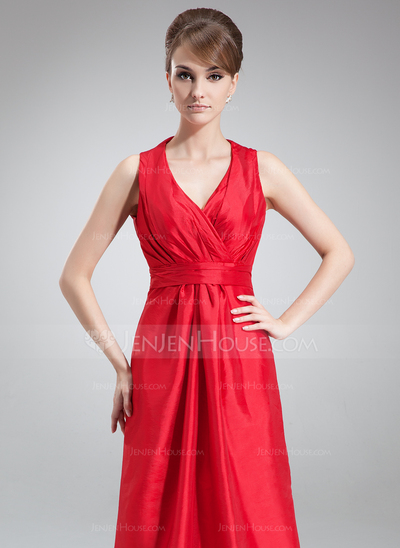 Vestidos princesa/ Formato A Decote V Cauda vassoura Tafetá Vestido de madrinha com Pregueado (007004301)
