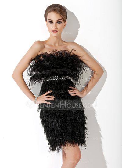A-Line/Princess Sweetheart Knee-Length Feather Cocktail Dress With Beading (016008554)