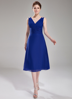 A-Line/Princess V-neck Knee-Length Chiffon Cocktail Dress With Ruffle Beading (016008330)
