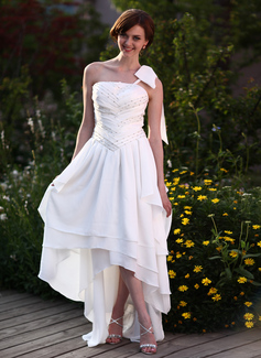 A-Line/Principessa Monospalla Asimmetrico Chiffon Abito per matrimonio con Increspature Perline (002025638)