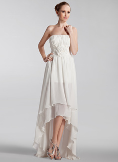 A-formet/Prinsesse Stroppløs Asymmetrisk Chiffon Brudekjole med Frynse Blomst(er) (002024297)