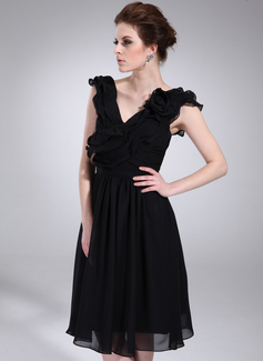 A-Line/Princess V-neck Knee-Length Chiffon Cocktail Dress With Ruffle Flower(s) (016021159)