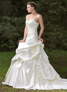 Ball-Gown Sweetheart Cathedral Train Satin Wedding Dress With Ruffle Lace Beadwork Flower(s) (002000661)