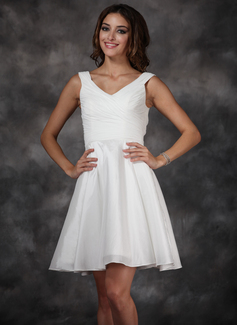 Vestidos princesa/ Formato A Decote V Na altura do joelho Chiffon Tafetá Vestido de boas vindas com Pregueado (022009601)