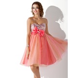 Empire Sweetheart Knee-Length Satin Tulle Sequined Homecoming Dress With Beading (022020837)