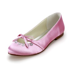Satin Flascher Absatz Geschlossene Zehe Flache Schuhe Brautschuhe mit Schleife Strass (047025057)
