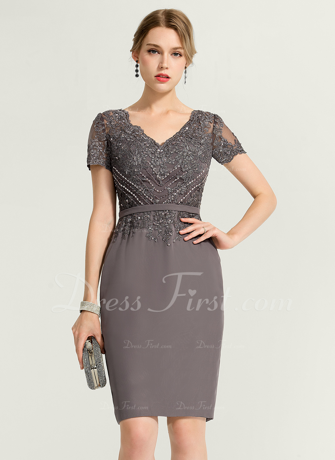 Sheath/Column V-neck Knee-Length Chiffon Cocktail Dress With Beading Sequins 