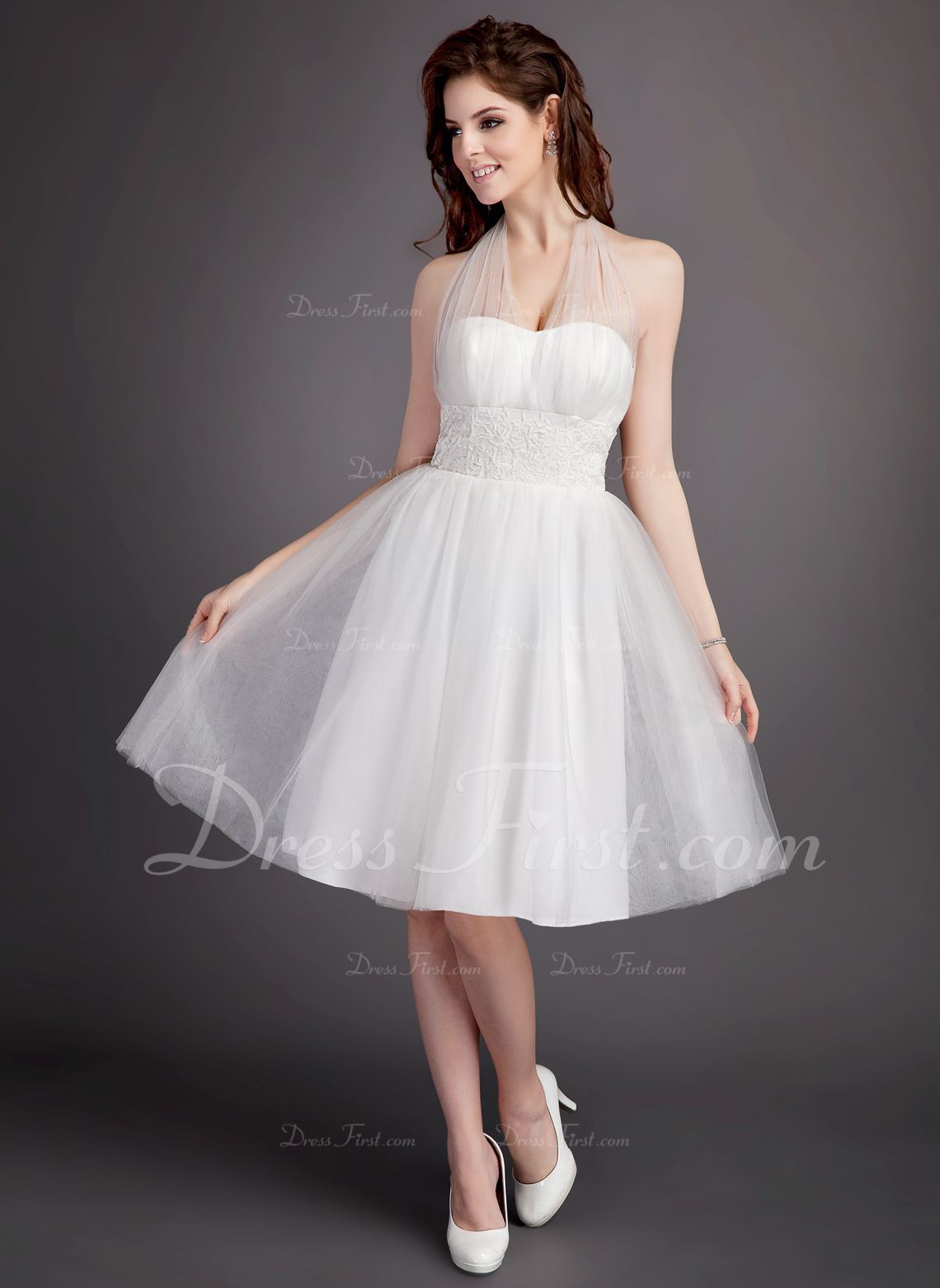 ALine/Princess Halter KneeLength Tulle Wedding Dress With Ruffle Lace