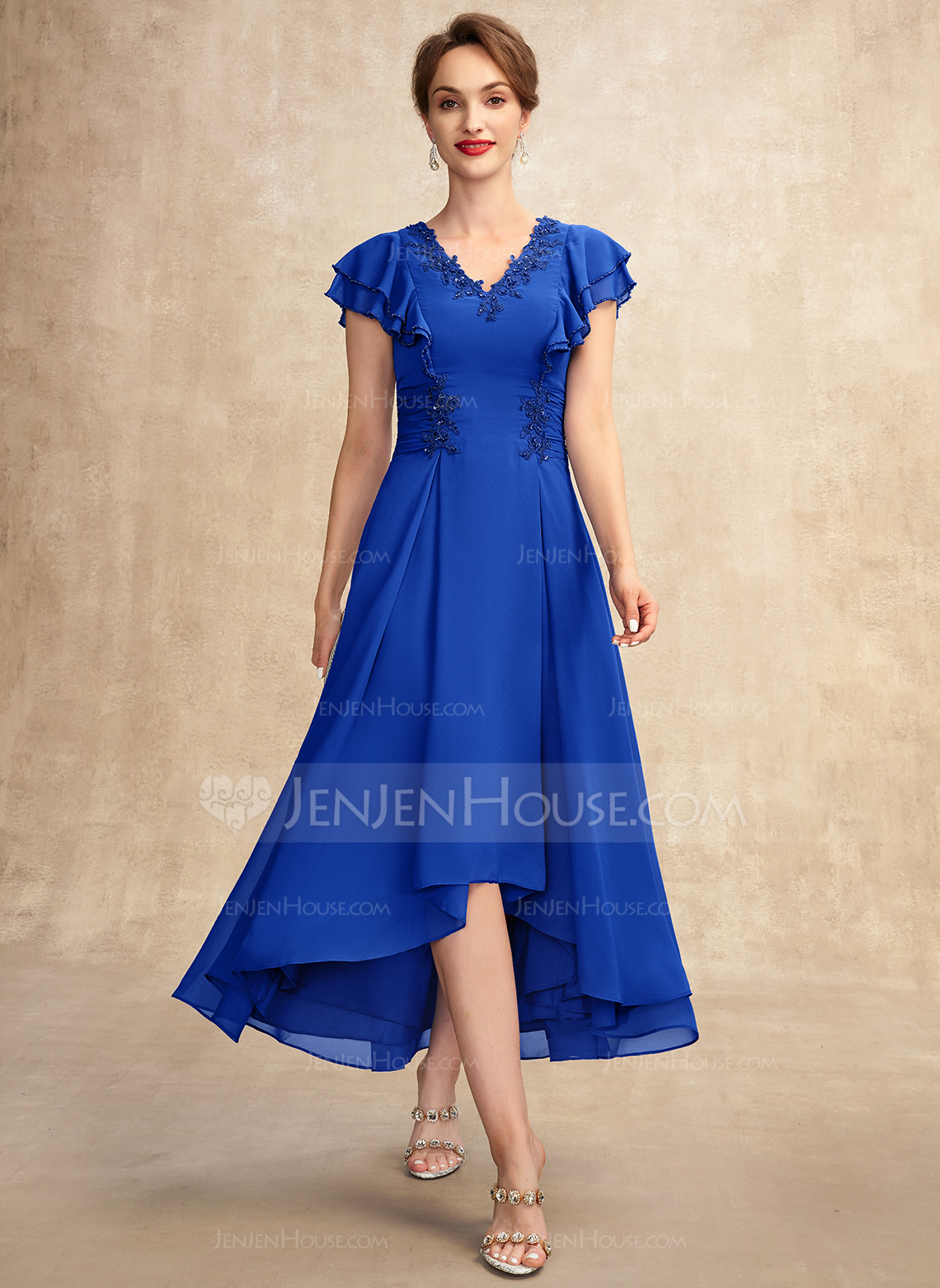 A-line kjole V-hals Asymmetrisk Chiffong Kjole til brudens mor med Profilering Brusende Volanger Applikasjoner Blonder paljetter 