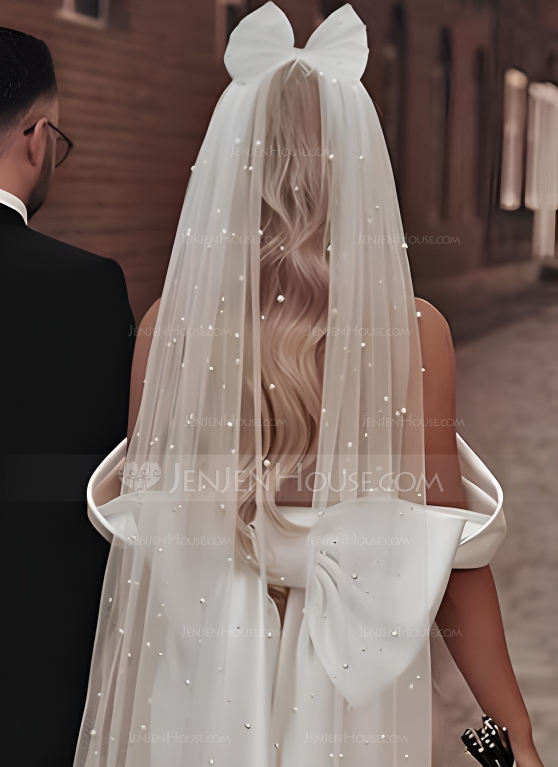 Pearl Bow Cut Edge Single Tier Tulle Bridal Cathedral Length Wedding Veils 