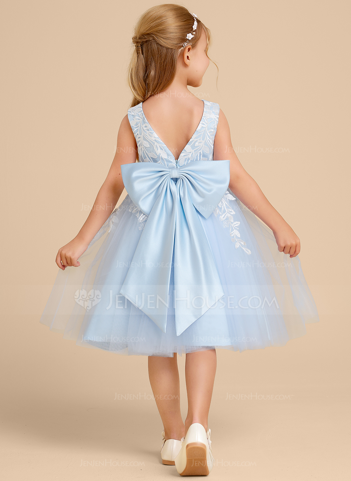 A-line kjole V-hals Knelengde Tyll Blonder Brudepikekjole barn med Sløyfe 