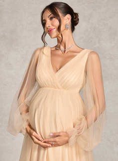 A-line V-Neck Sweep Train Tulle Maternity Dresses With Pleated 