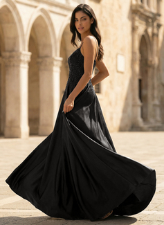 Kjole i Sateng med Spaghetti paljetter