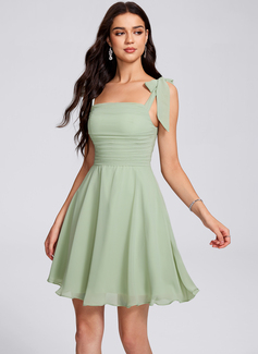 A-line Square Short Chiffon Homecoming Dress With Bow Ruched 