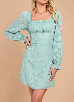 Firkantet utringning Kortermer Avslappet A-line kjole Chiffong Mini Motekjoler 