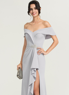 Slire Skulderfri Gulvlengde Stretch crepe Festkjole med Brusende Volanger Profilering 