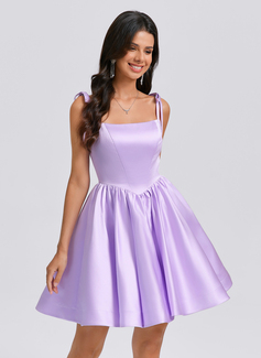 Ball-Gown/Princess Square Short Satin Homecoming Dress With Bow 