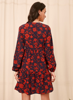 Frynse V-hals Lange ermer Avslappet A-line kjole Chiffong Mini Motekjoler 