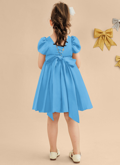 A-line Scoop Knee-Length Satin Flower Girl Dress 