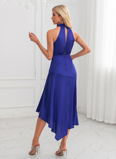 Høj hals Trompet/Havfrue Satin Asymmetrisk Midi Kjole 