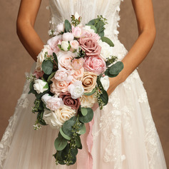 Kunstmatig bruiloftsbloemen free-form zijden doek rozen bruids boeketten 