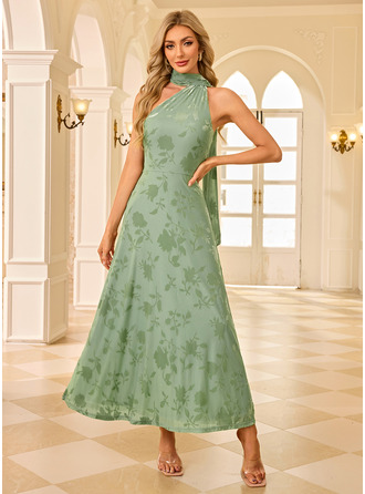 Um ombro só lenço veludo maxi vestido