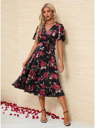 Floral Print V-Neck Short Sleeve Flutter Sleeve A-line Velvet Midi Dress 