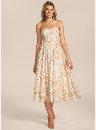 Escote cuadrado tirantes finos estampado floral vestido