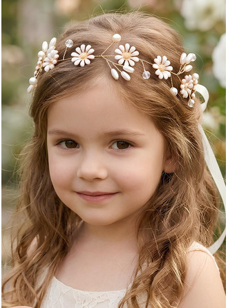 Fleurs petite fille d'honneur coiffes