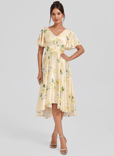 Robe de demoiselle d'honneur trapèze col v asymétrique satin mat avec volants 