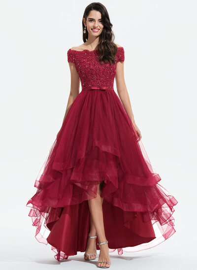 Robe à épaules dénudées bustier avec paillettes en tulle