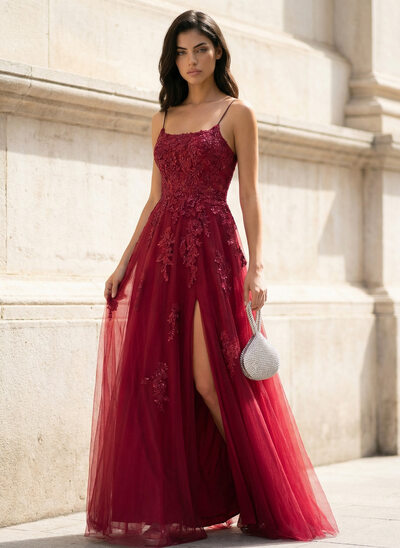 Jurk van tule met vierkant pailletten