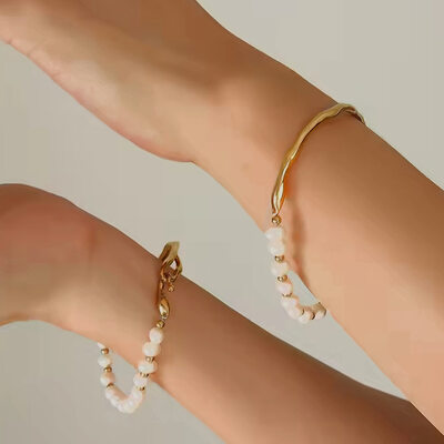 Clássico irregular pérola pulseira 