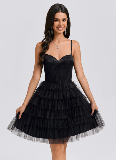 Vestido linha-a decote em coração curto tule cetim vestido de formatura com pregueado 
