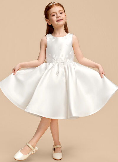 Robe trapèze en satin