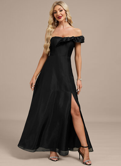 Abiti linea a una spalla a terra del organza abito da sera con increspature 