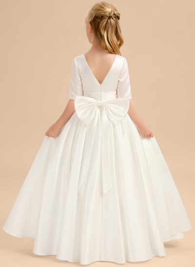 Vestido línea a desmontable con lazo de satén